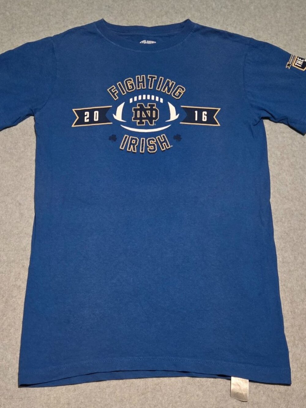Notre Dame Irish 2016 Football T-Shirt  “Rise Above Ourselves” Size S